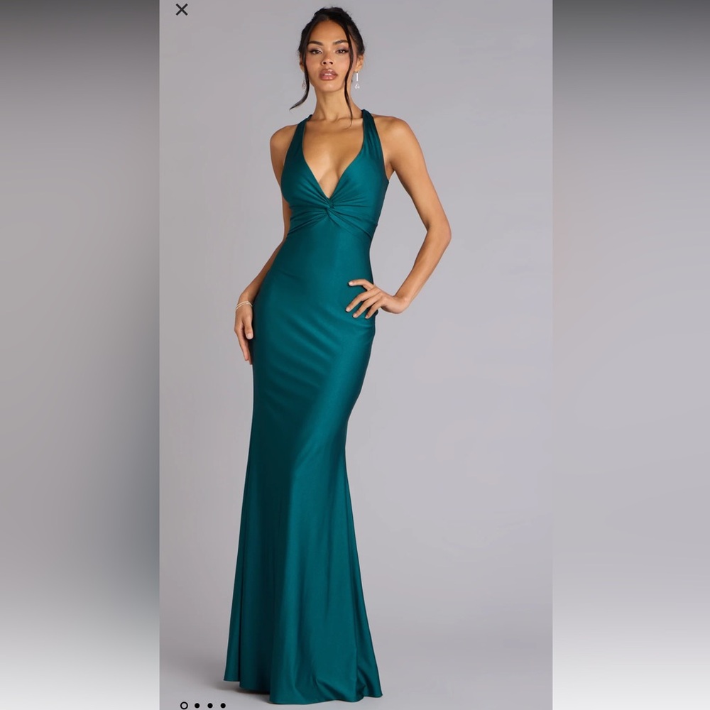 Elegant Evening Gown (Hunter Green)